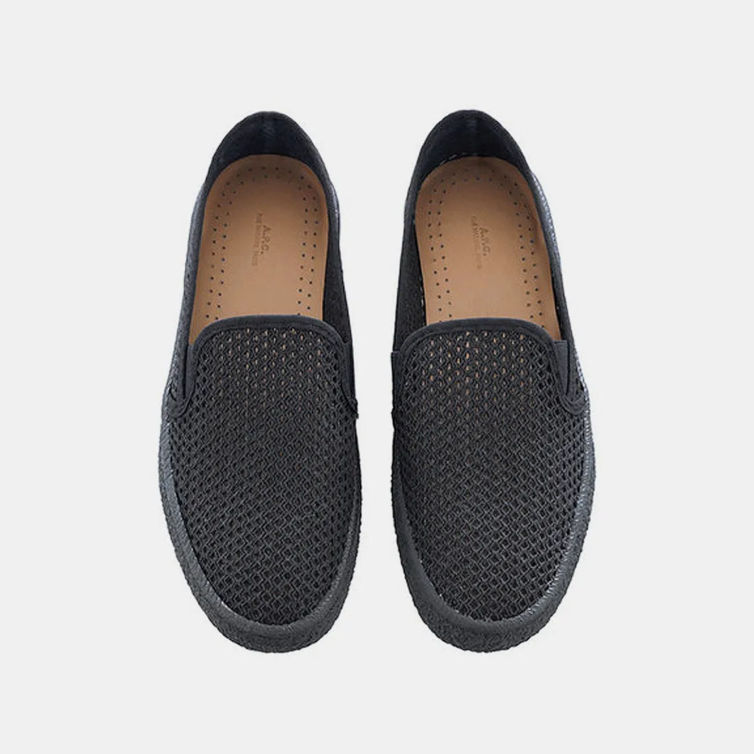 Mesh slip-on shoes