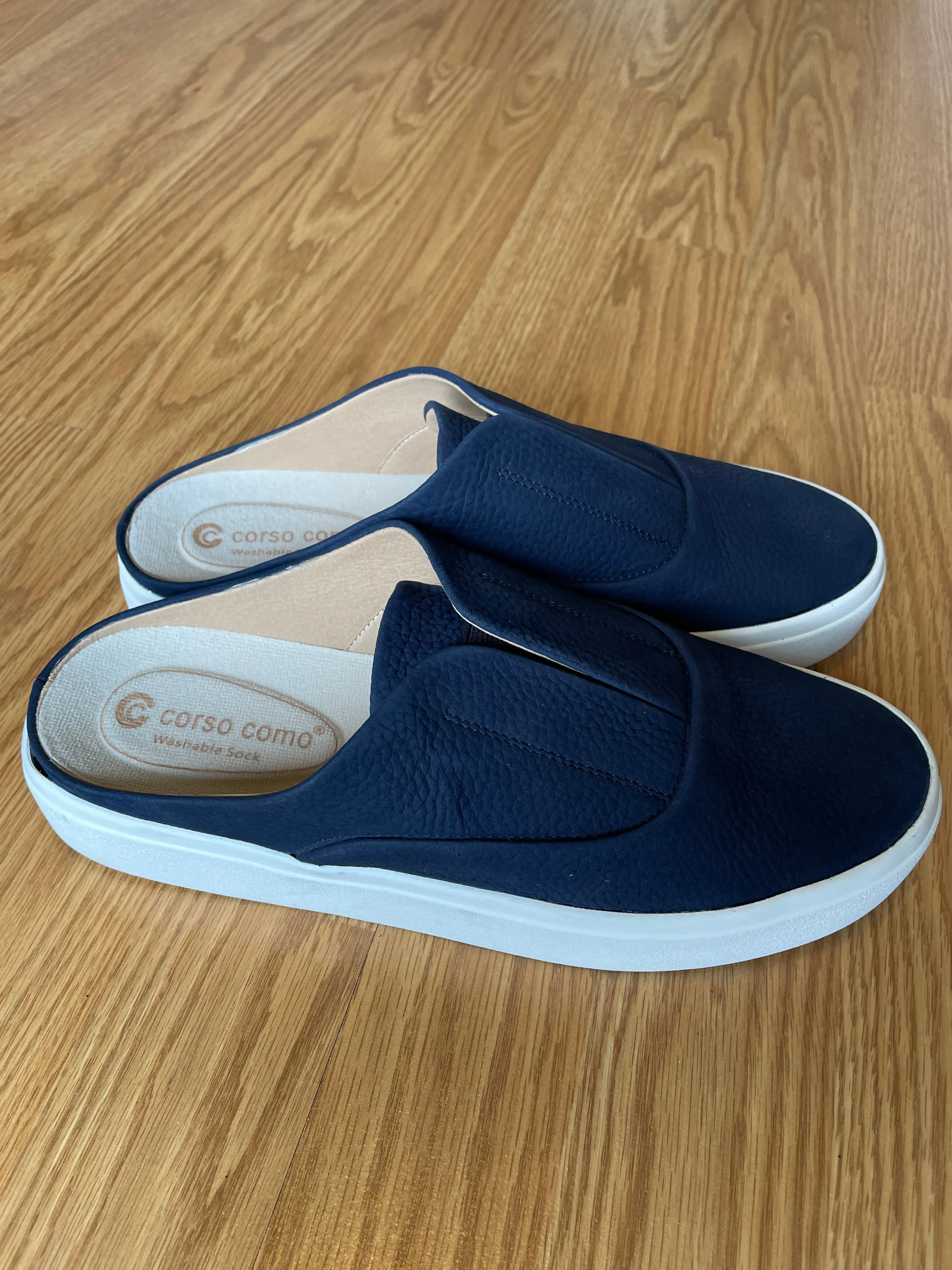 NEW Corso Como Slip On Sneakers (8M)