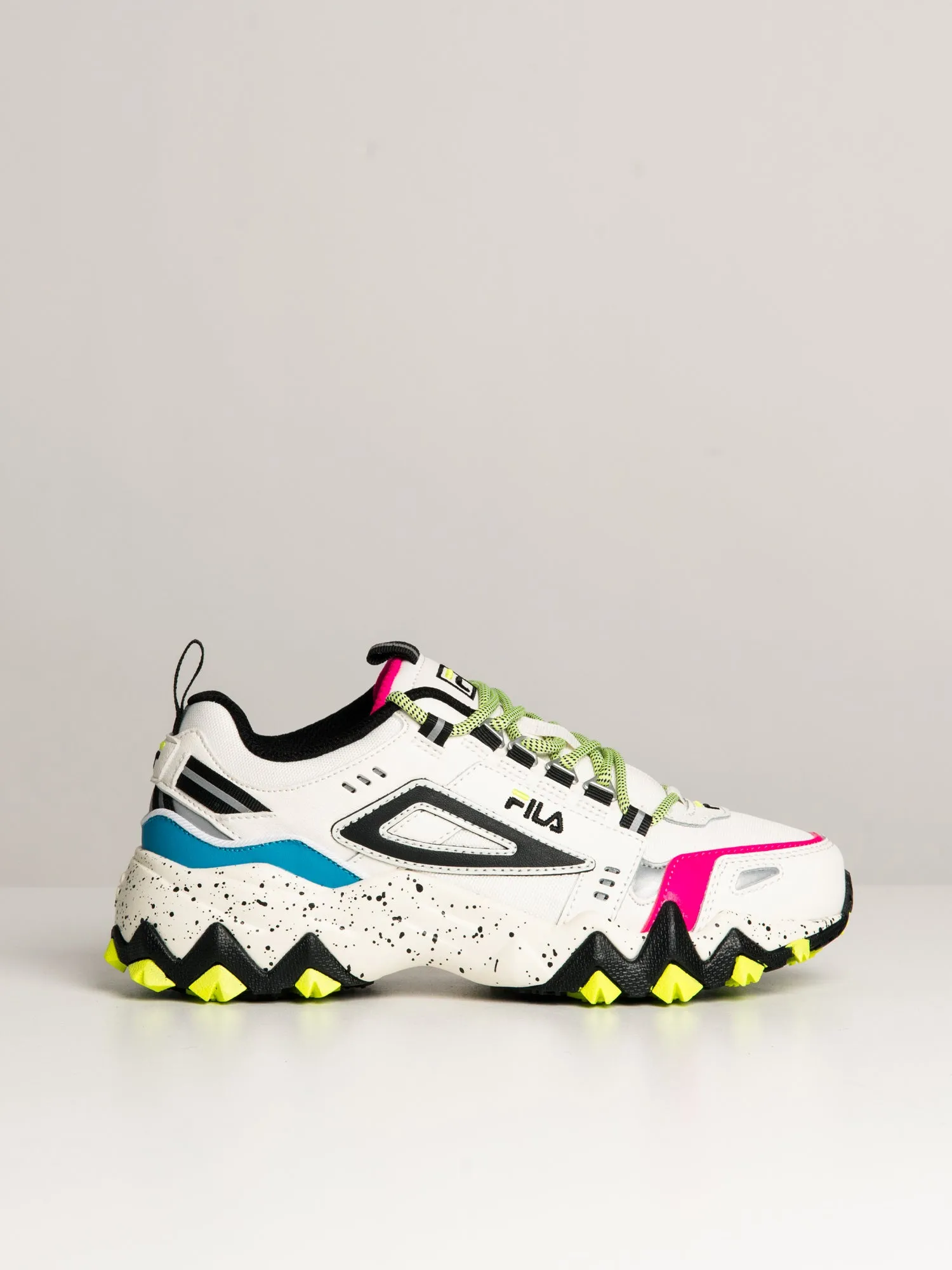 WOMENS FILA OAKMONT TR SNEAKER - CLEARANCE